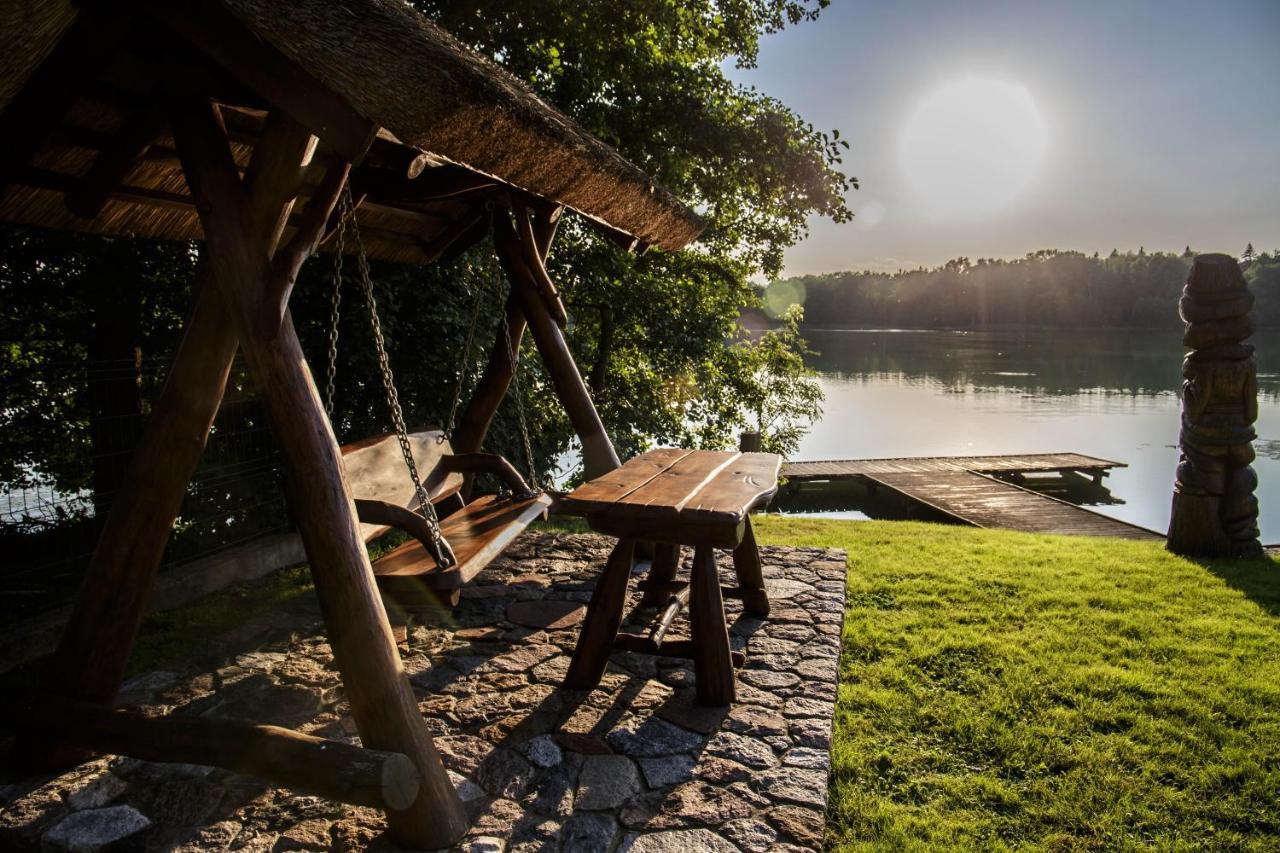 Dom Nad Jeziorem Ublik Z Sauna I Jacuzzi Zewnętrze zdjęcie