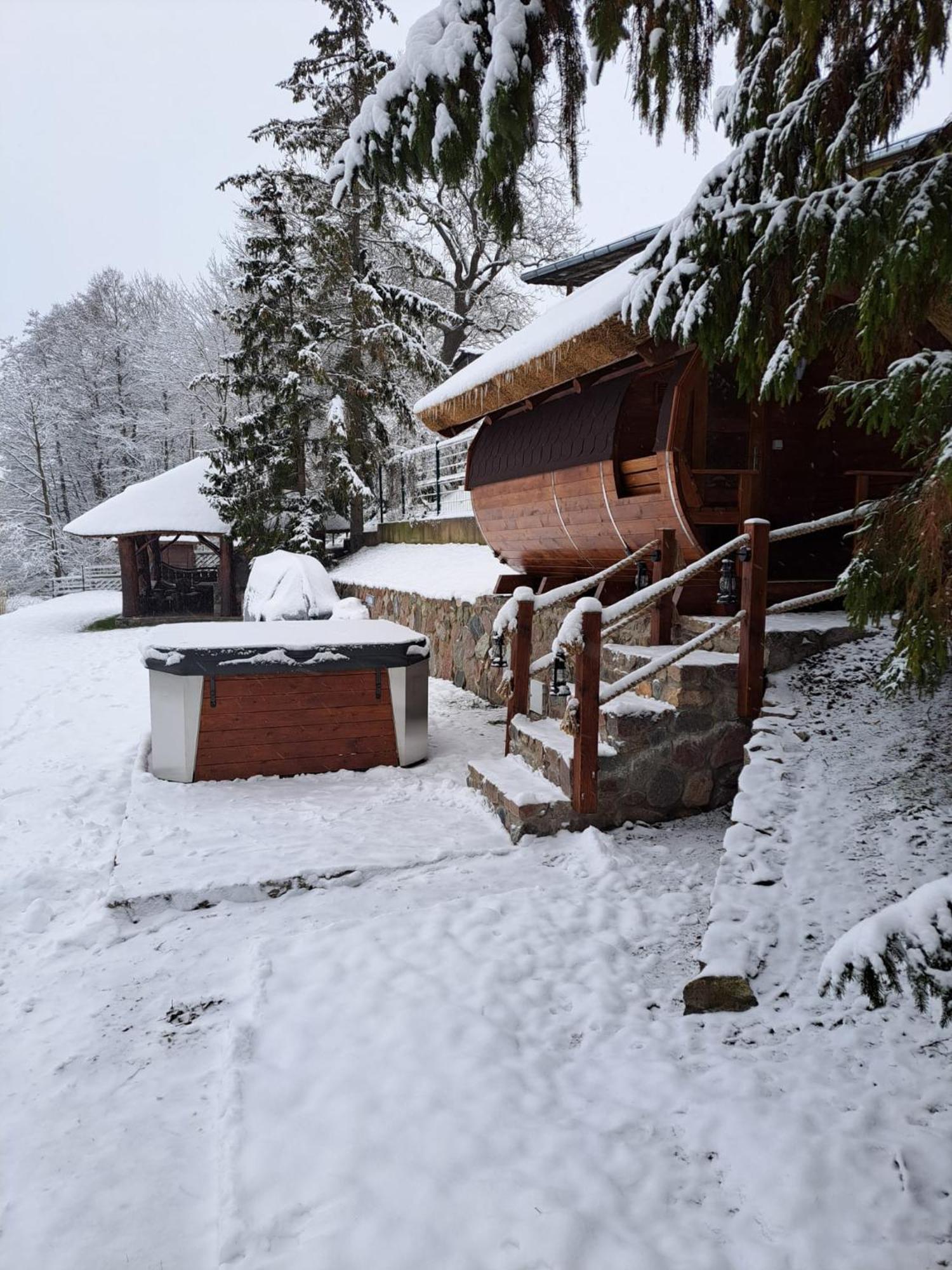 Dom Nad Jeziorem Ublik Z Sauna I Jacuzzi Zewnętrze zdjęcie